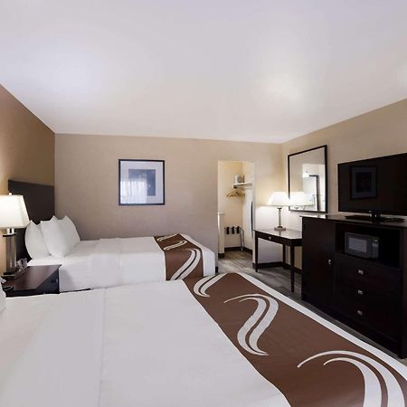 Quality Inn & Suites Big Rapids Near University Kültér fotó