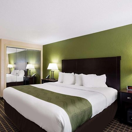 Quality Inn & Suites Big Rapids Near University Kültér fotó