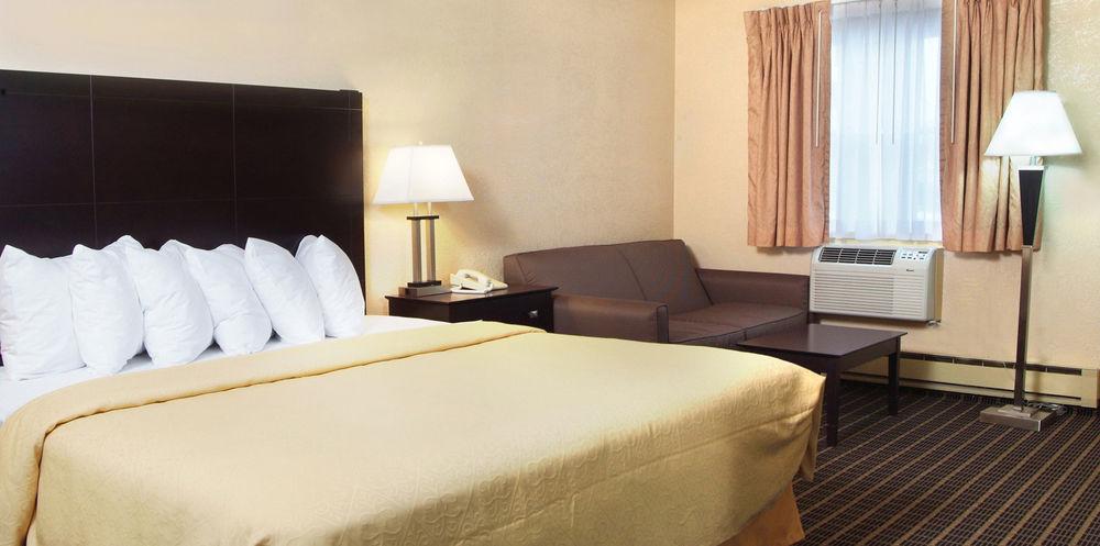 Quality Inn & Suites Big Rapids Near University Kültér fotó