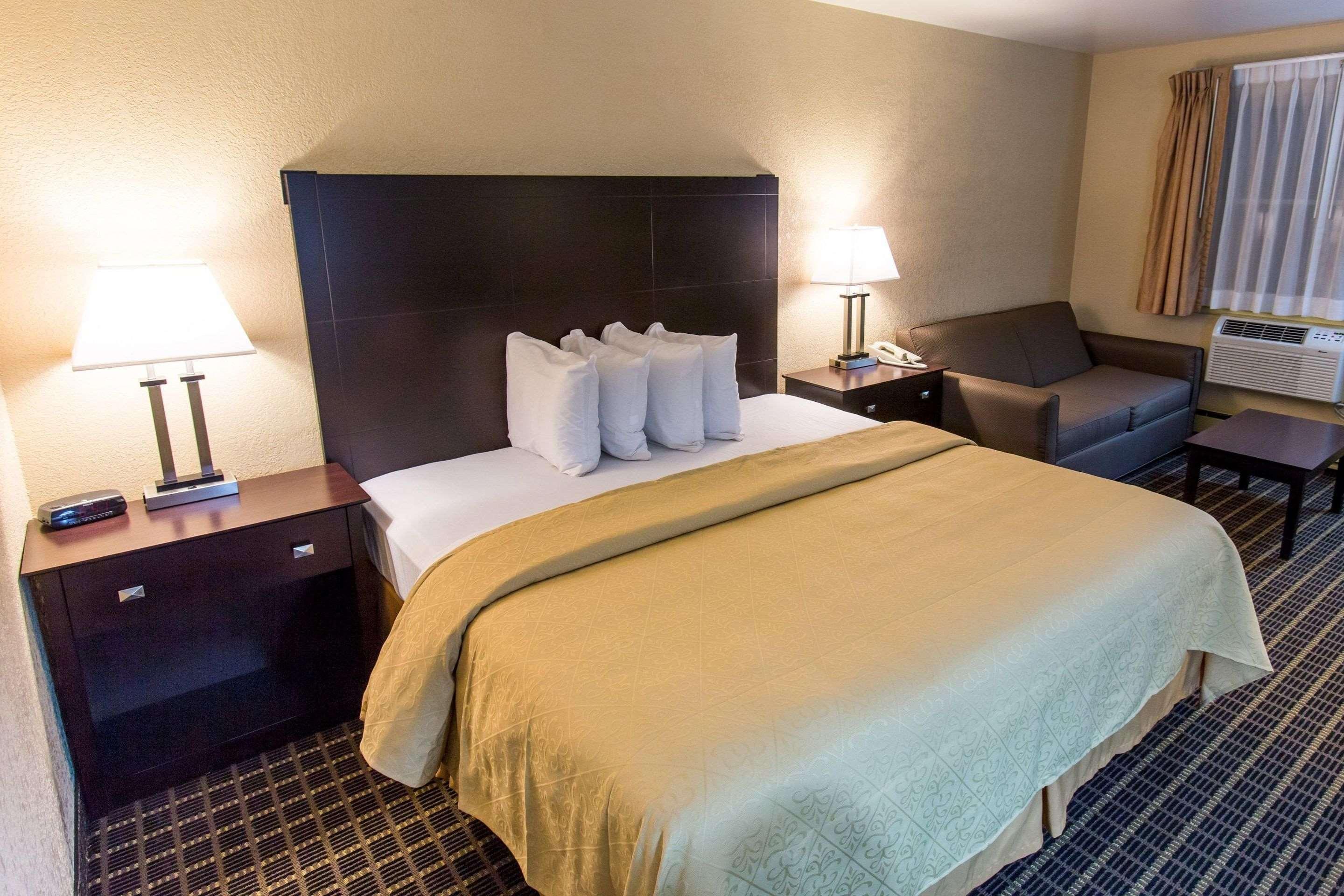 Quality Inn & Suites Big Rapids Near University Kültér fotó