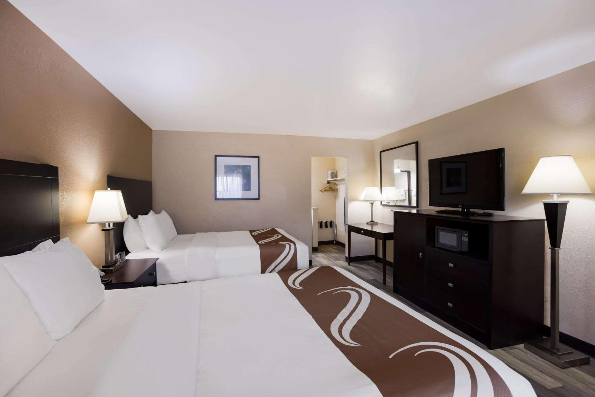 Quality Inn & Suites Big Rapids Near University Kültér fotó