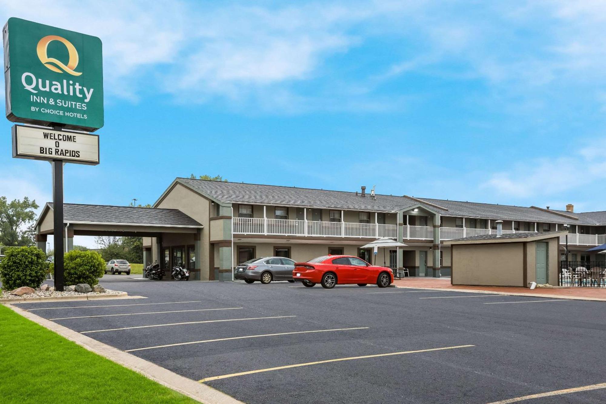 Quality Inn & Suites Big Rapids Kültér fotó